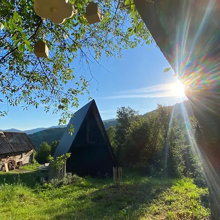 а фрейм Chalet Rakhiv